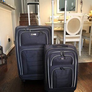 Kenneth Cole Dark Gray Luggage Set of 2: Lg and Ca